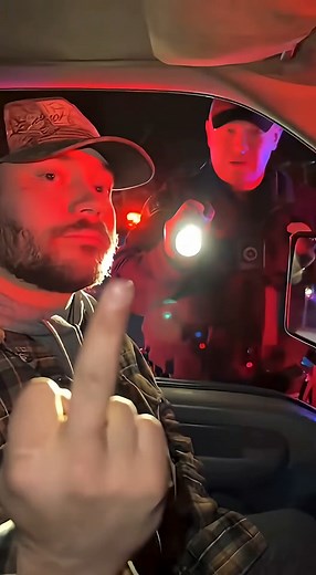 driver-flips-off-cop-what-happens-next-shocks-everyone | Everyday Rights