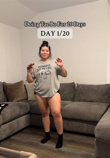 This was harder than I thought, Now imagine if I added some 2 lb weights 😭😭 . . . . . . #miniseries #taebo #billyblanks #workoutathome #sahm #postpartum #postpartumjourney #girlmom #healthiswealth #20days #day1