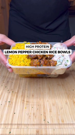 High Protein Lemon Pepper Chicken Rice Bowls! ONLY 531 Calories🍋🍗🍚 The flavours in this are absolutely incredible, so simple and perfect to meal prep for the week ahead! Macros per Serving (4 Servings Total) 531 Calories | 46g Protein | 46g Carbs | 17g Fat Ingredients (To make 4 Servings) Lemon Pepper Chicken - 800g Cubed Chicken Thighs (Skinless, Boneless and fat trimmed) - 1.5 Tsp Salt - 2 Tsp Black Pepper - 2 Tsp Oregano - 1 Tsp Chilli Flakes - 2 Tsp Garlic Powder - 2 Tsp Paprika - 1 Tbsp 