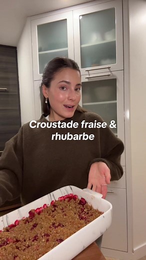 Croustade aux Fraises et Rhubarbe : Recette Facile