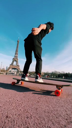 Longboard dancing to the beat 🎵 #longboard #longboarddancing #paris #longboarder #longboarding