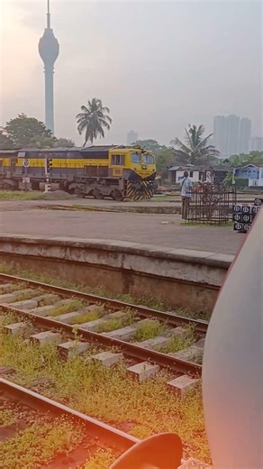 Colombo Fort - KKS Intercity Train