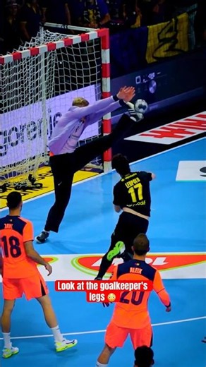 Look at his legs 😱 #handball #håndbold #ehfcl #clm