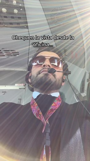 Cockpit Views: Real-Time Flight Monitoring Experience