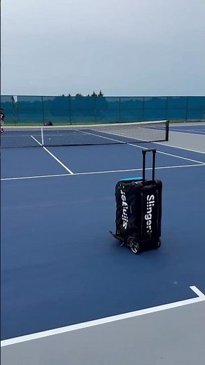 Slinger tennis ball machine