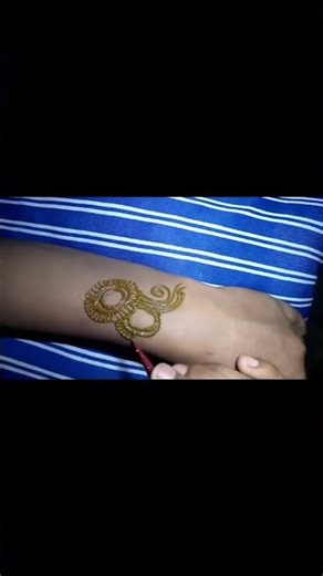 #back hand side simple mehandi design.....