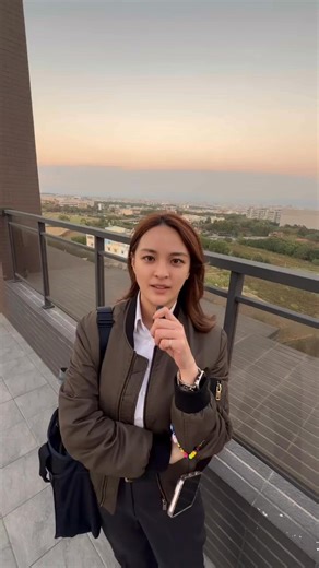 ｜科境之南｜全新交屋｜全區最俗｜兩房休旅車位 ✨耀與您介紹： ✨【科境之南｜135戶純社區】生活單純、環境佳 📍緊鄰中科商圈｜自住收租都合適 💰全區最便宜！不到 900 萬即可入手 🏠全新完工 2房2廳1衛 🚗附休旅車位｜成家超輕鬆 🔑稀有超值釋出！ 📞 屋主惜售、機會難得，歡迎立即來電預約賞屋 ☺️我會等你，但房價不會~~ -------------------------------------------------------------------------- 🏡 買房賣房，這條路上有我陪你！ 💛 🔍 買房：不用再一家家找、到處比價，我幫你快速篩選最適合的家！ 📊 賣房：完整行銷、屋況維護、稅務規劃，幫你順利成交！ 📌 網路房源真假難辨？房子總是一下就賣掉？ 別擔心，通通來問我！ 📌 所有廣告物件都能幫你查詢、評估，還能安排專業帶看！ 💡 用心對待每位客戶，把你的家當成自己的家來守護！ 📞 有任何房產問題，歡迎隨時聯繫，我都在！ 😊 一家委託，四大品牌上萬個業務幫您共同聯賣銷售 看屋專線☎️：陳耀生 0919-805-340👈加Line找到我