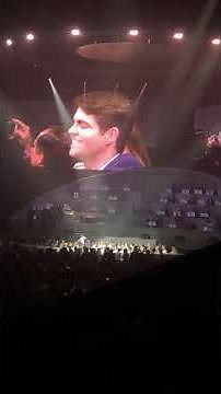 Micheal Bublé fan shocks crowd when handed the mic.
