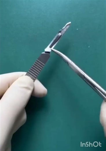 Attaching and Removing the scalpel