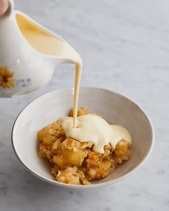 OMG Apple crumble and custard.....a classic combo!! Who's baking a crumble today?? Show us!📸👇 | Jamie Oliver
