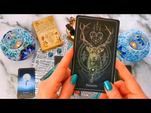 AQUARIUS "MAY 1ST - OUT THERE CATCHING DREAMS - EVERYTHING UNFOLDS FOR YOU NOW!!!" FULL MOON TAROT 