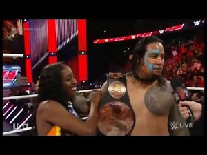 Naomi & The Usos