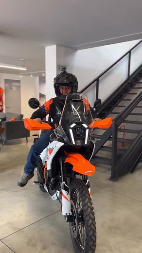 18K views · 2.3K reactions | Ya está rodando en Colombia la mejor moto de OFF-ROAD . KTM 390 ADVENTURE R 落 #390ADVENTURER | Powershop Bogotá | Facebook