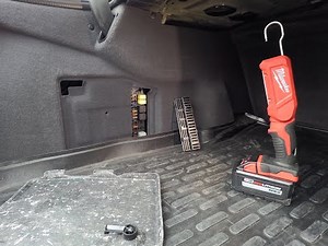 Mercedes Benz W211 Key Fob Not Working! Does Not Lock/Unlock Look What I Found