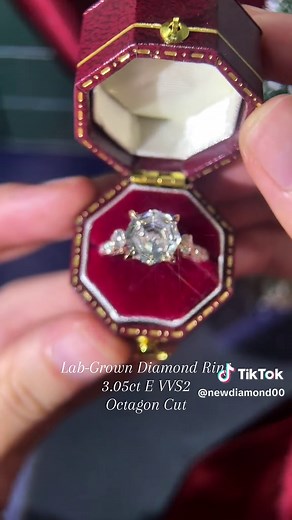 Elegant Octagon Cut Diamond: A Symmetrical Brilliance