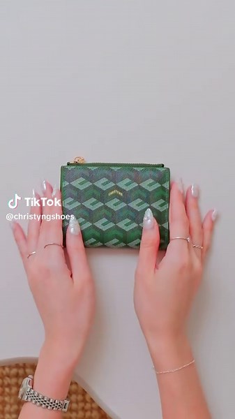 Elegant Women's Wallets: Stylish Options for You