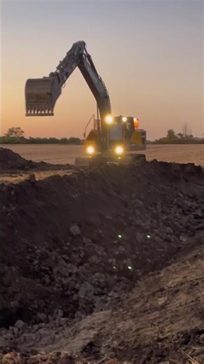 1 Guy 12 Days Pond Construction Start to Finish #heavyequipment #ponds #excavator #smoothoperator