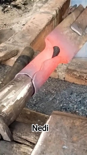 the process of making tools for harvesting oil palm fruit #tutorial #blacksmith #kerajinnantangan