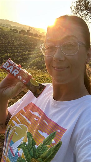 Chrissy just tried our NEW Lady Bar Choc Orange and called it sublime! 🍫🍊 “Lovely, zingy and zesty!” — and we couldn’t agree more. Low in sugar, high in protein, and totally irresistible. 💪✨ | The LADY Shake