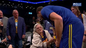 Steph meets superfan Grandma Kitty, signs Warriors jersey for her