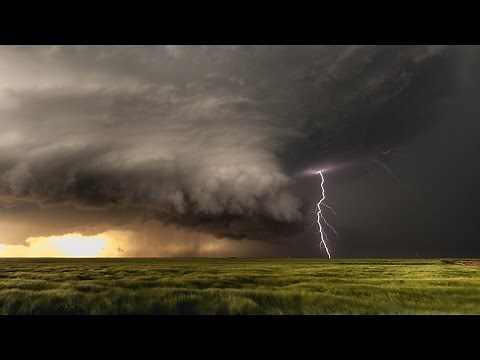 LEOTI SUPERCELL BY STEPHEN LOCKE