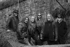 ¡LEGIONS OF DOOM: El Supergrupo de Doom Metal Lanza su Álbum Debut