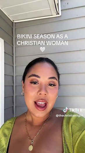 Christian Swimsuit Modesty: What Should Christian Women Wear in Bikini Season?