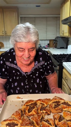 Comment RECIPE for the full recipe! 🇦🇲 Armenian Meat Turnovers (Xachapouri / Byorek) with life-changing dry-aged ground beef from @papas.meat.seafood.la 🤤 | yours truly, Ani