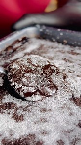 171K views · 3K reactions | Let’s make chcolate pudding/ Christmas recipe Full recipe 130 gram flour 75 gram coco power 330 gram sugar 125ml fresh milk 1/2 vanila 1 egg 50 ml hot water #chefsapumal #christmas2024 #recipe #pudding #chocolate | Chef Sapumal | Facebook