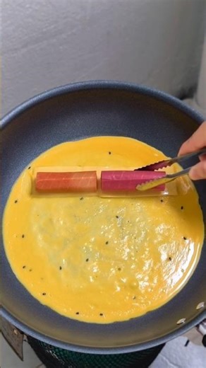 Two-color sausage egg roll😋😋 #food #cooking #egg #recipe