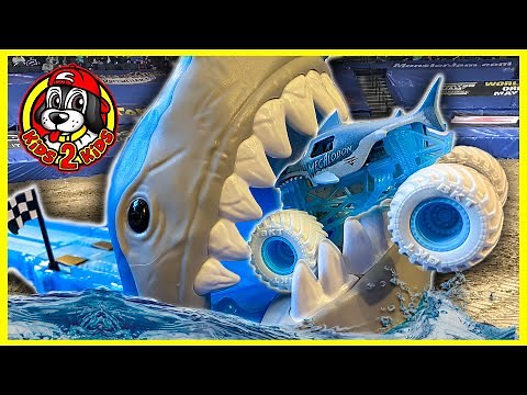 Monster Jam Toy Trucks - Megalodon Mayhem CHALLENGE! (Sharks vs Megalodons ft. FREESTYLE HIGHLIGHTS)