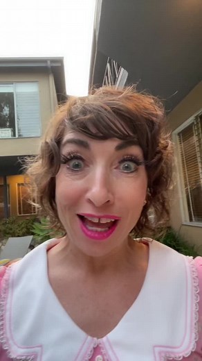 @fxnetworks @hulu #naomigrossman #ahs #americanhorrorstory #worldssmallestwoman