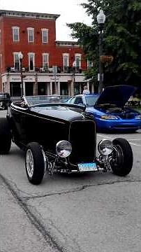 1932 Ford Roadster Street Rod #1932FordRoadster #cammedV8 #lopeyidle #hotrod