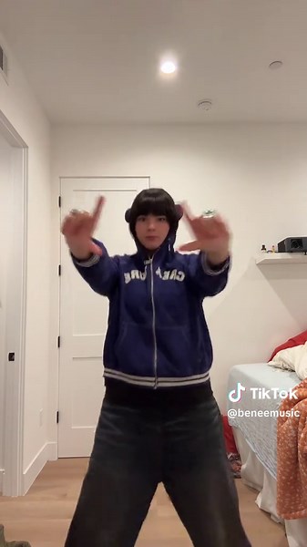 Celebrating Supalonely's 5th Birthday with a Special Dance