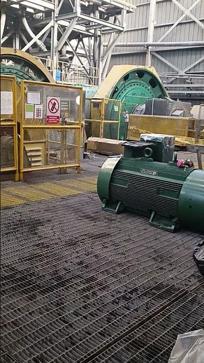 MOLINOS DE MINERAL EN FUNCIONAMIENTO PLANTA CONCENTRADORA