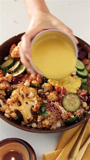 Indulge your taste buds with our delicious Harissa Cauliflower Beetroot Salad! This vibrant, colorful dish is not only easy to make but also packed with nutritious ingredients. Recipe is in the comments 💕 | Plantbaes