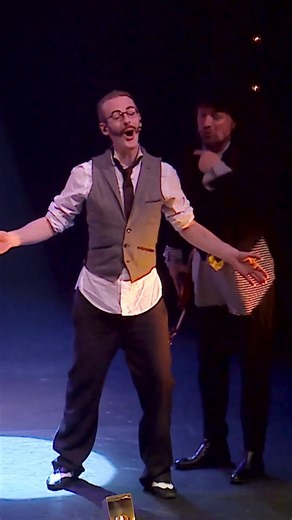 Did you know we got the most attractive audience in the world?🌶️ Visit one of our shows and find out. Sometimes things get a little to spicy. #TheatreLovers #SilentHumor #MusicalComedy #chaplin #comedy | Släpstick