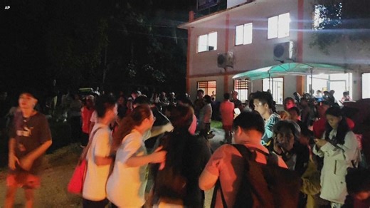 1 dead in earthquake that sparked tsunami warning in the Philippines