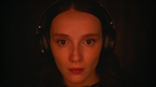 «Les chambres rouges»: des critiques élogieuses pour la sortie aux États-Unis du film du cinéaste Pascal Plante