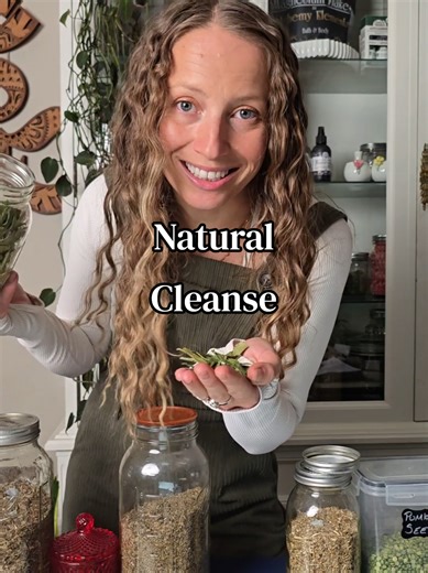 Does it cover all life stages? This is a common question and yes, the gutcleamse is formulated to do just that! I think its an amazing formula and it honestly really works well for me so I love sharing. Im on my day 2 of my yearly cleanse, I was supposed to do it in oct/November but life didnt agree with those plans. showing up for accountability because I love the results this cleanse gives me. No bad symptoms yet so im optimistic! have you ever done a gutcleanse? #gutcleanse #holistichealth #n