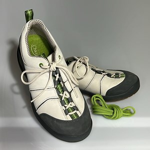 NEW Chaco Cream Leather Hiking Shoes Vibram Sole Womens Size 9.5 - Torlan Bulloo