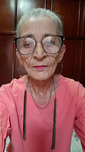 1.6K views · 631 reactions | Errar é humano, permanecer no erro é burrice. | Ceiça Castro | Facebook