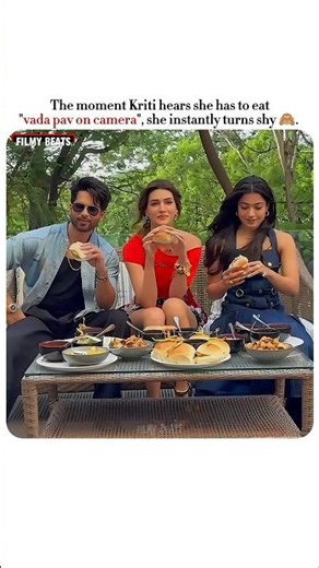 Kriti turns adorably shy 🙈 #kritisanon #rashmikamandanna #shahidkapoor #bollywood #trending #shorts
