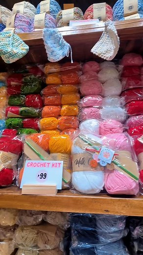 🎄 Holiday gifts? Office exchange gift? Class giveaways? This one’s a guaranteed crowd-pleaser. Cute, creative, and super sulit! Available in our physical store and in our 𝗧𝗶𝗸𝘁𝗼𝗸 shop. 🎁✨ | Catcraft