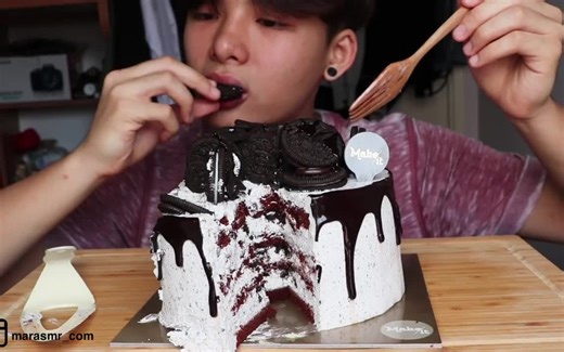 MAR ASMR 小哥哥露脸了，吃巧克力奥利奥奶油蛋糕