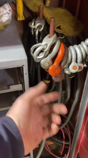 Reorganizing #hdmech #hdmechdieselrepair #heavyequipmentmechanic #heavyequipment #servicetruck #tools #diesel ##mechanic##ram##dodge##crane | DakotaHoffman