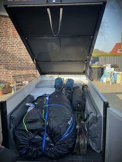 Camping Equipment Einkauf bei Obelink und erster Aufbau des Outwell Luftzeltes