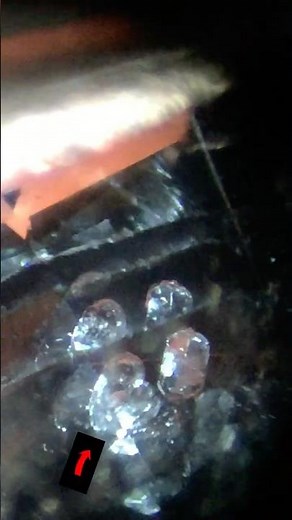 Heart shaped inclusion in a Spinel. #gemology