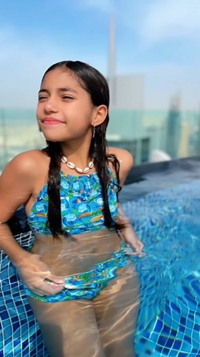 Moda Praia Infantil on Instagram: "Podemos ficar metida depois de estarmos em Dubai? #salaminakidséomaximo #salaminakidsédiferente #salaminakids #modainfantil #biquiniinfantil"