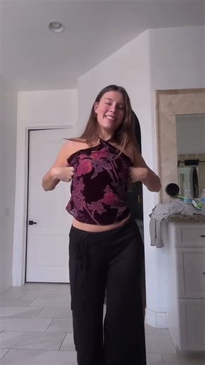 Ok what do you guys think 👀 #Shorts #Cowgirl #egirl #cosplay #dance